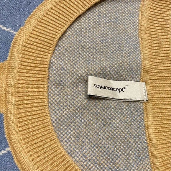 Soyaconcept vest sweater (XL) fits S-M - Picture 4 of 4